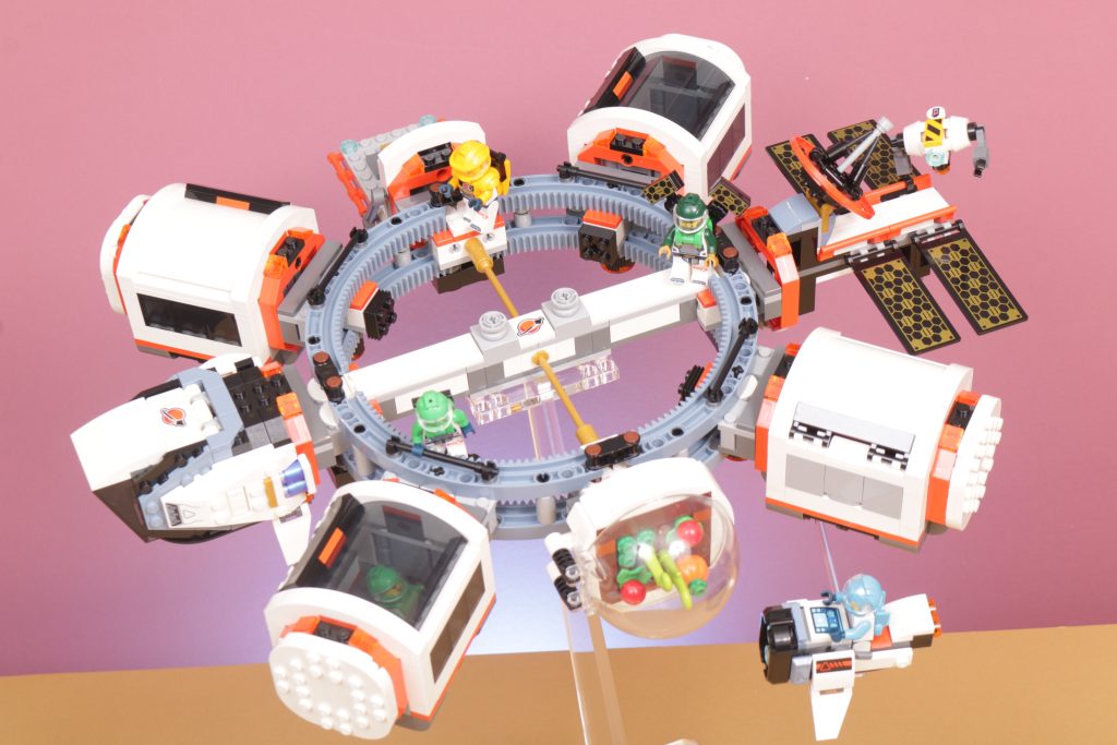 LEGO City 60433 Modular Space Station review 18i 1024x683