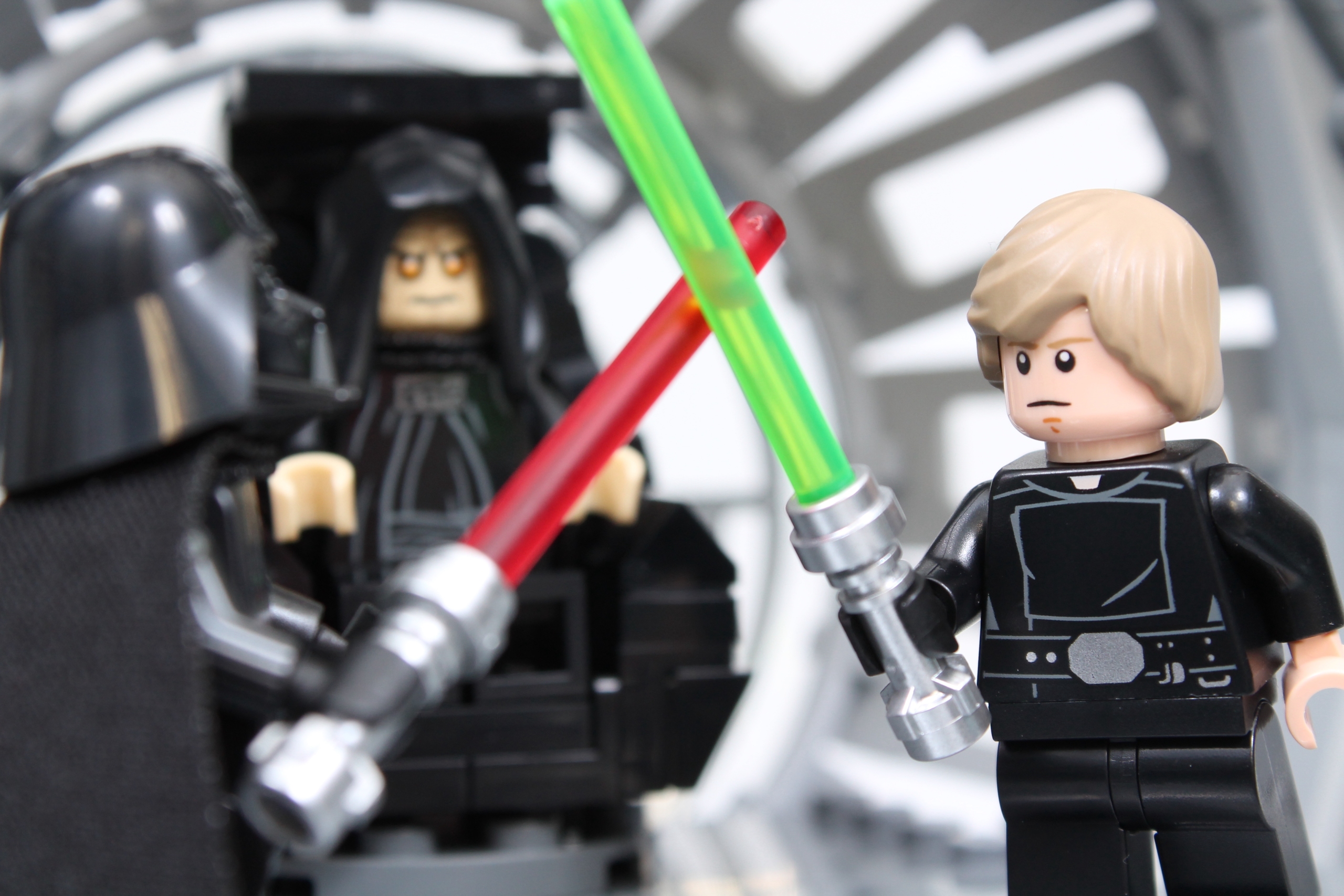 LEGO Star Wars 75352 Emperors Throne Room Diorama review 11 scaled