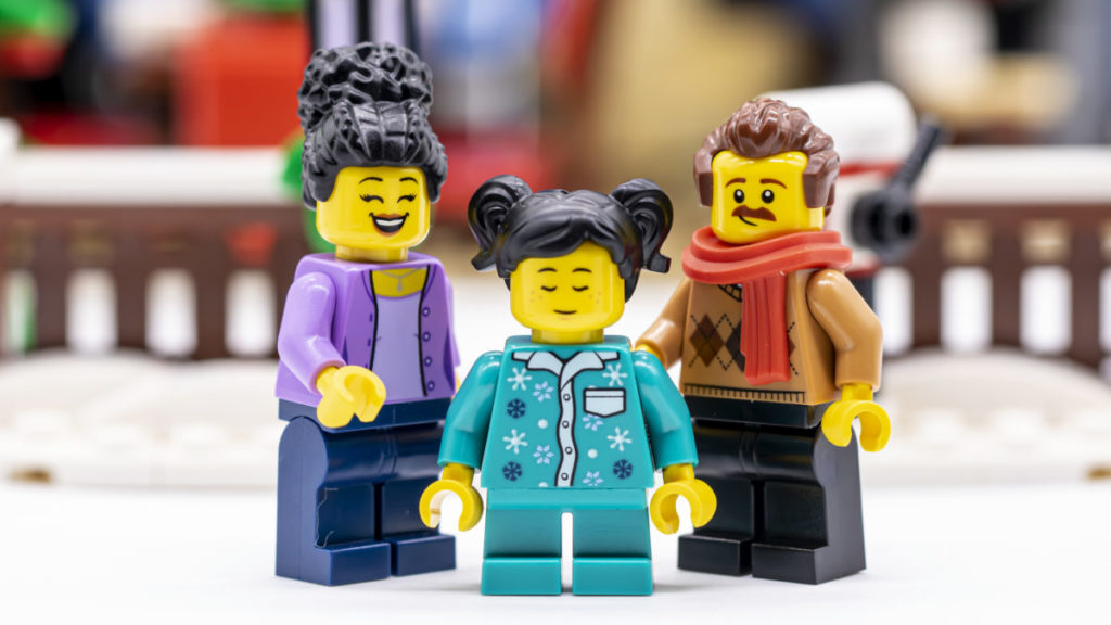 LEGO for adults 10293 Santas Visit 48 1024x576