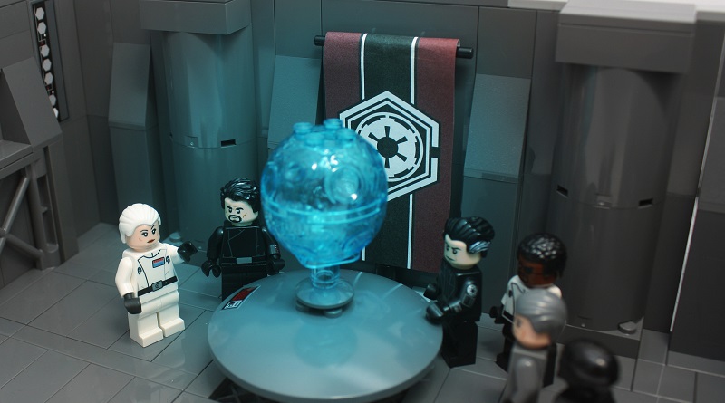 Brick Pic of the Day: Briefing onboard the Relentless
