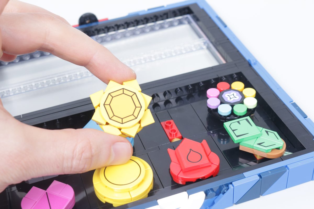 LEGO Pokemon 40892 Kanto Region Badge Collection review 3 1200x800