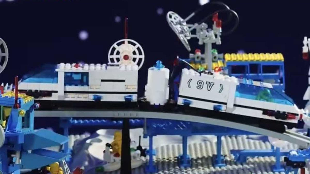 LEGO throws it back to classic space monorail and fans can't cope