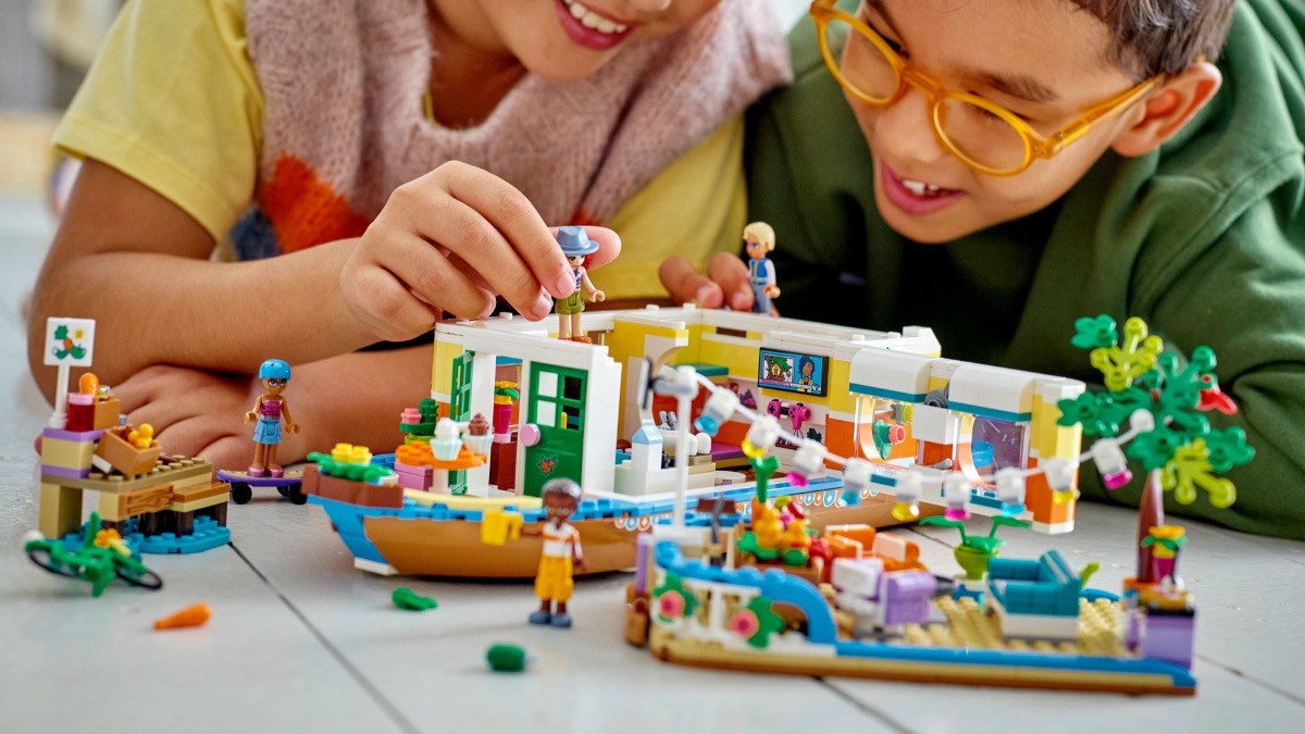 One new LEGO Friends set is worth double VIP points this month