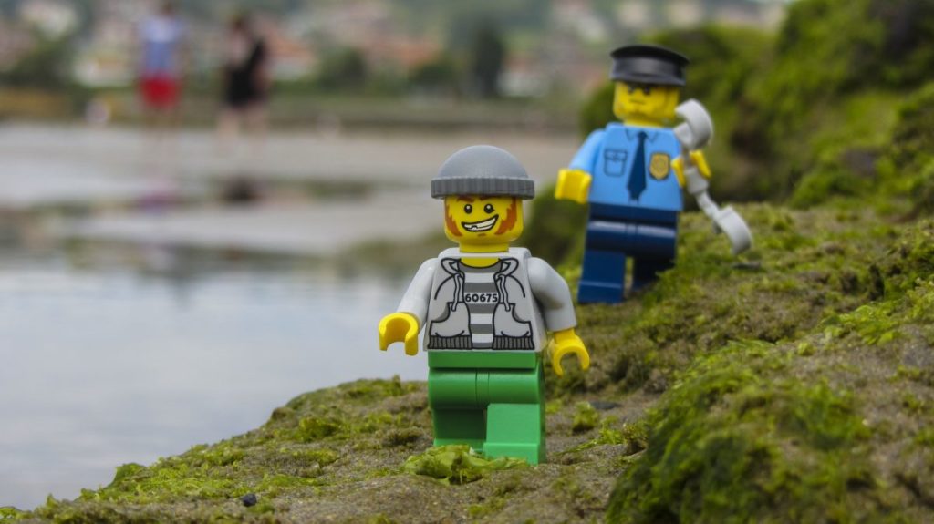 Brick Pic of the Day: Pursuit!