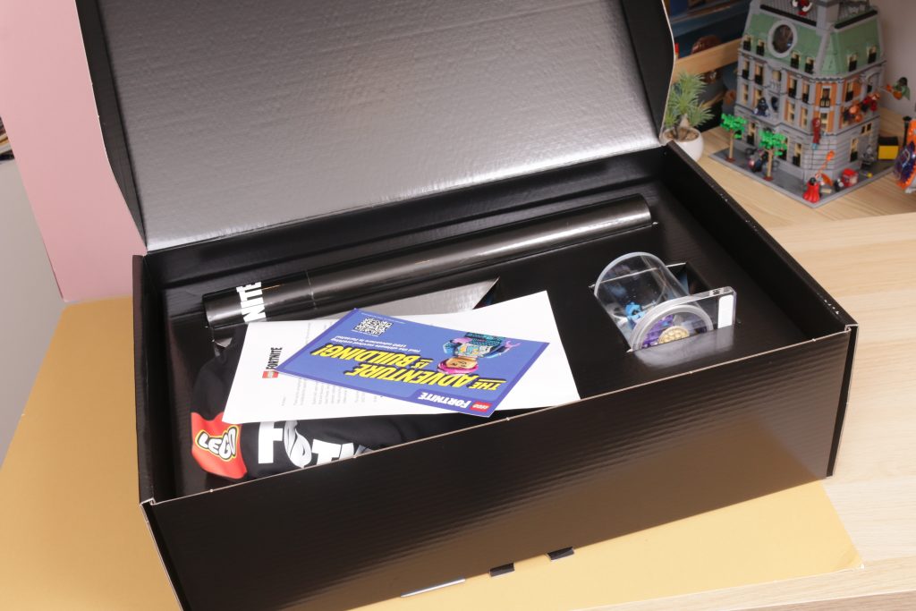 What is inside a LEGO Fortnite gift box 4 1024x683
