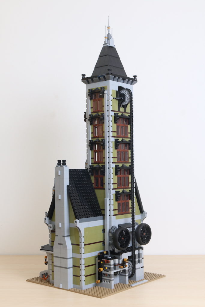 LEGO Fairground Collection 10273 Haunted House review 28