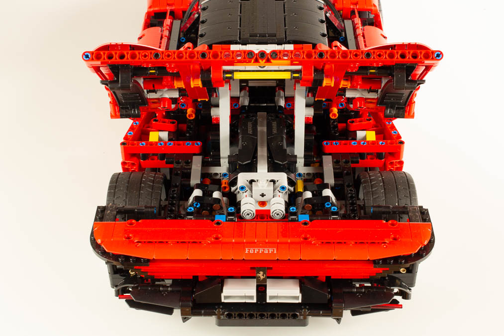LEGO Technic 42143 Ferrari Daytona SP3 26