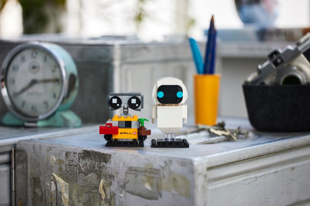 LEGO Disney BrickHeadz 40619 EVE WALL E official 3 1024x680