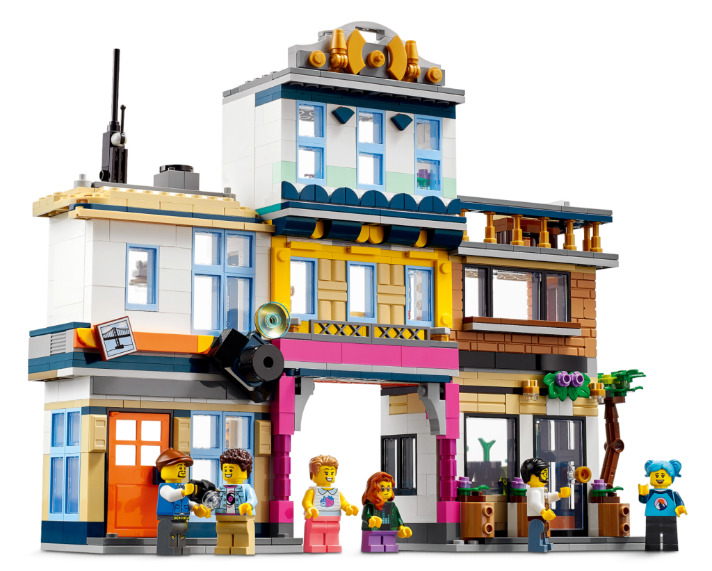 Lego creator 31141 main street 1 1024x822