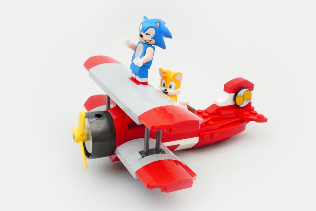 LEGO Sonic the Hedgehog 76991 Tails Workshop and Tornado Plane review 30 1024x683