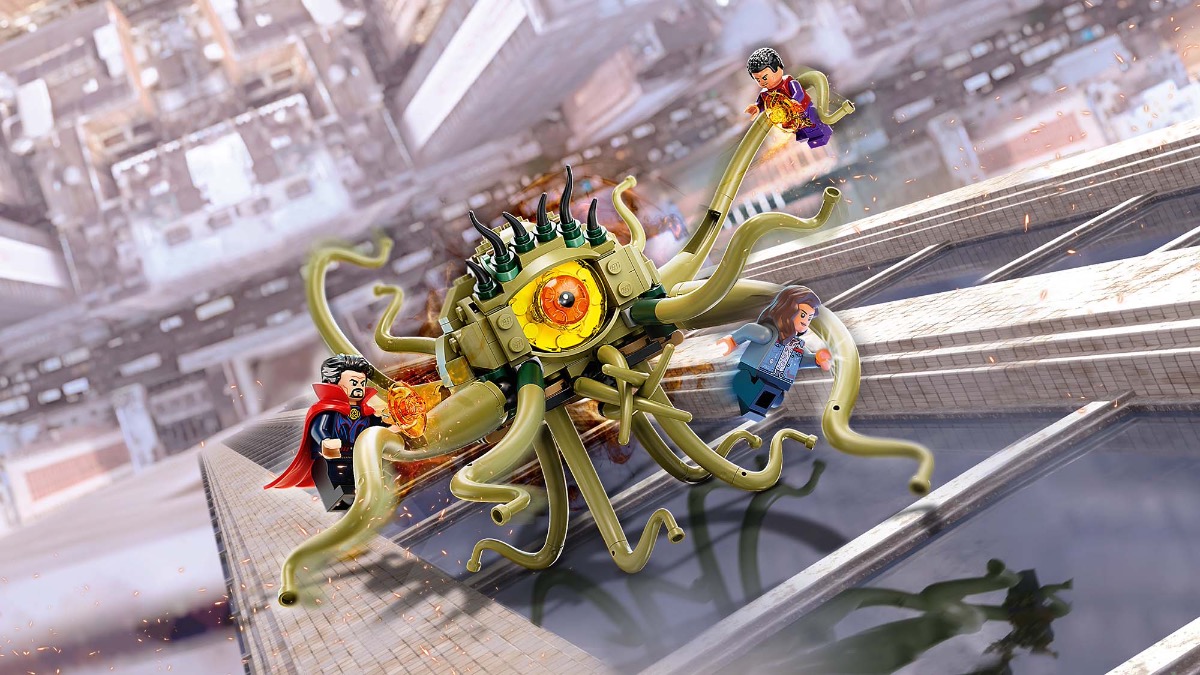 There are some familiar faces in the new Doctor Strange footage