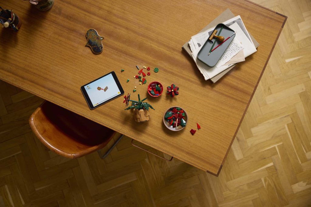 LEGO Icons Botanical Collection 10370 Poinsettia 4 1024x683