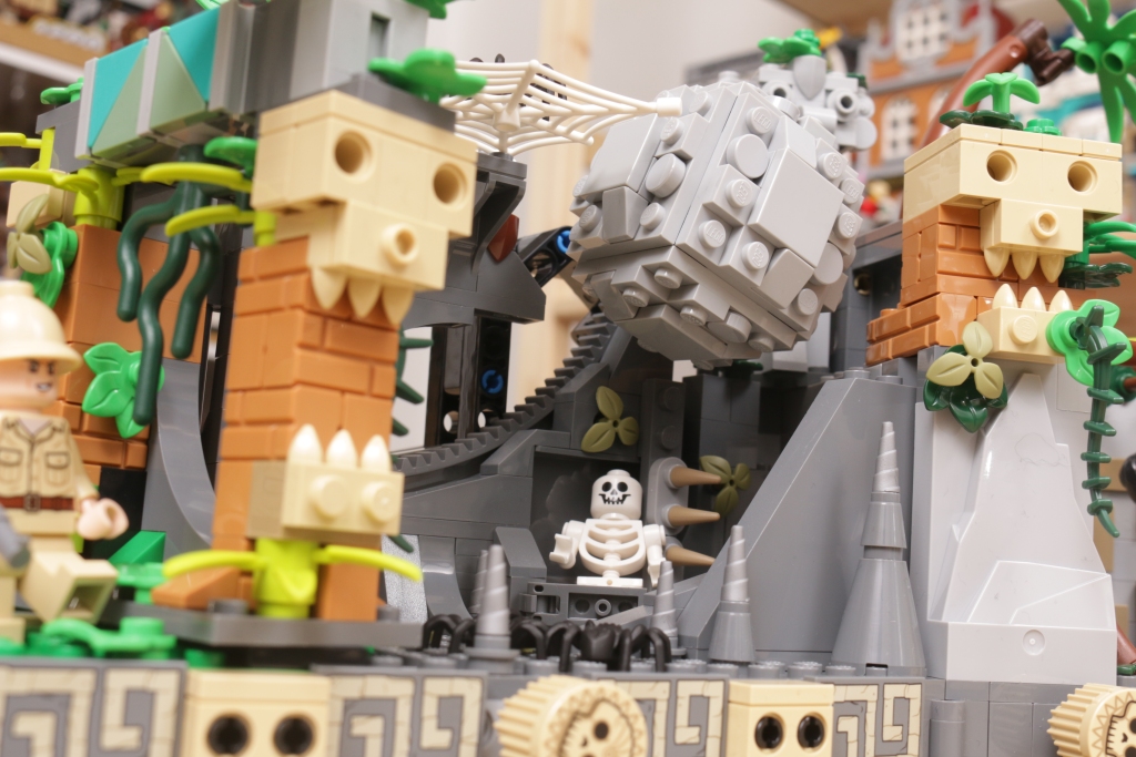 LEGO Indiana Jones 77015 Temple of the Golden Idol review 10 1024x683