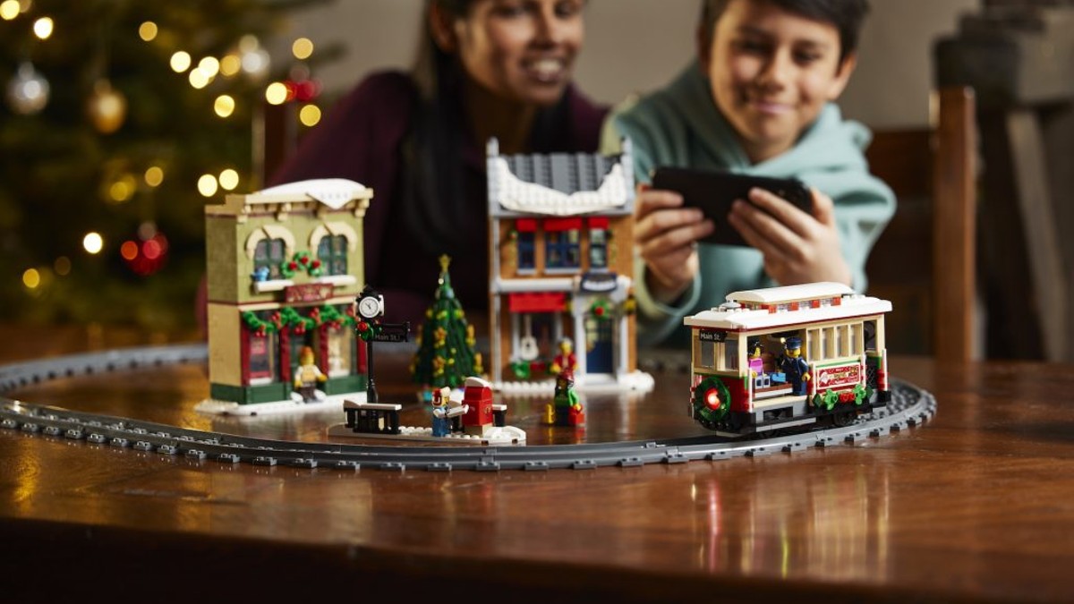 Three LEGO Winter Village sets will soon be available, but not for long