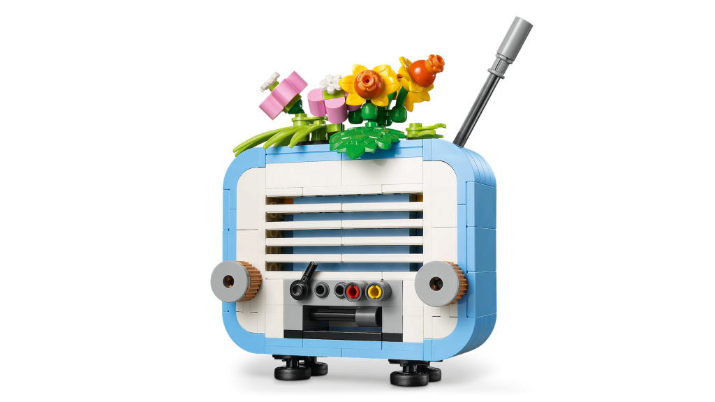 LEGO Creator 3 in 1 31172 Record Player with Flowers 5 1024x576