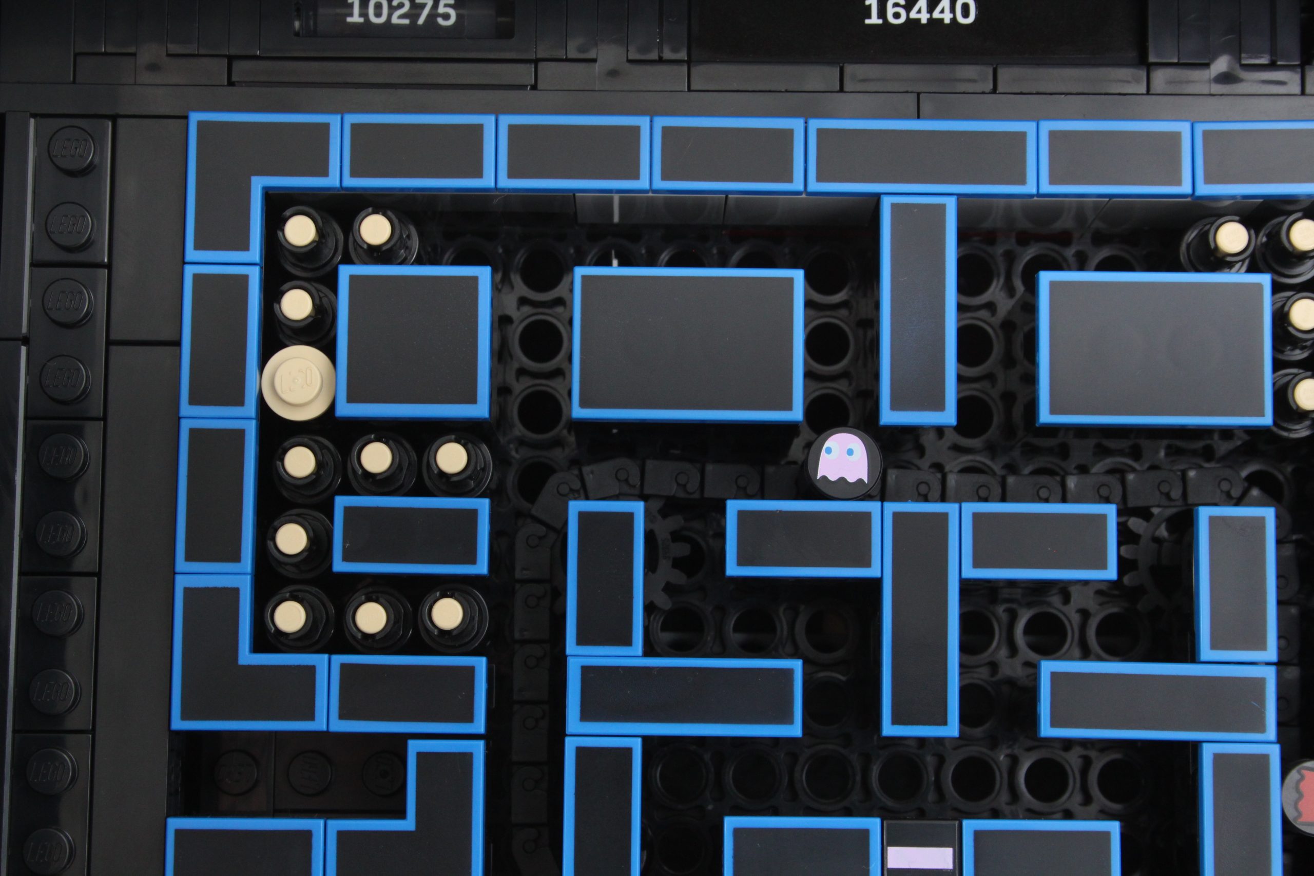 LEGO Icons 10323 PAC MAN Arcade review 14 scaled