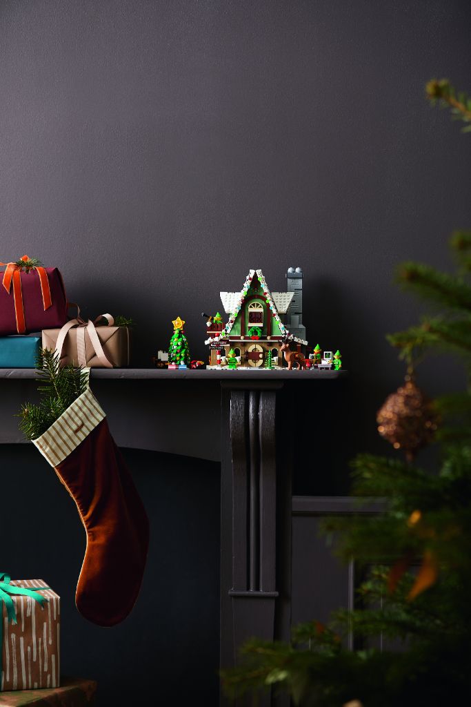 LEGO 10275 Elf Club House 30