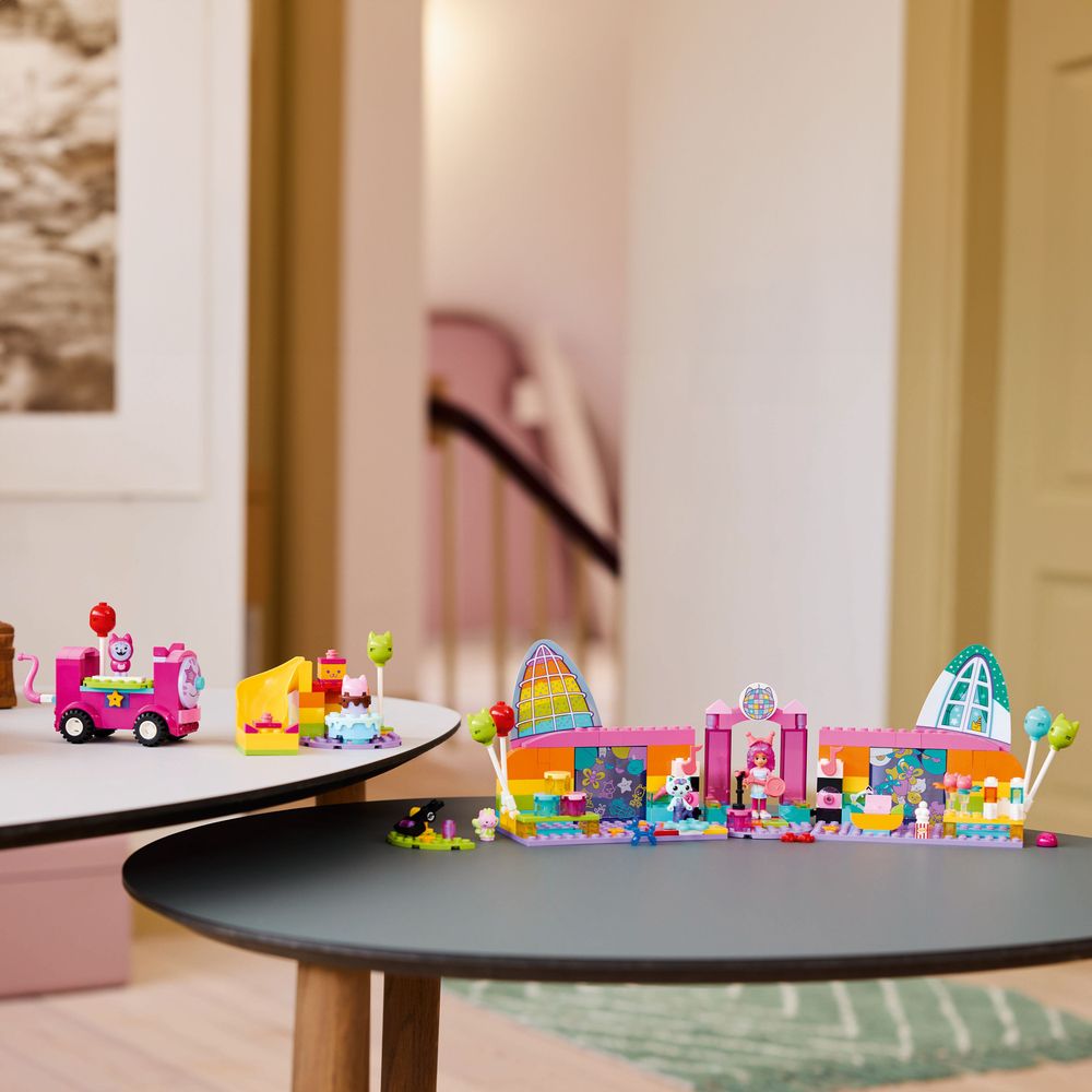 LEGO Gabbys Dollhouse 10791 Gabbys Party Room 2