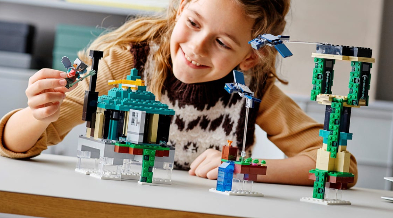 Take to the skies with new LEGO Minecraft summer sets