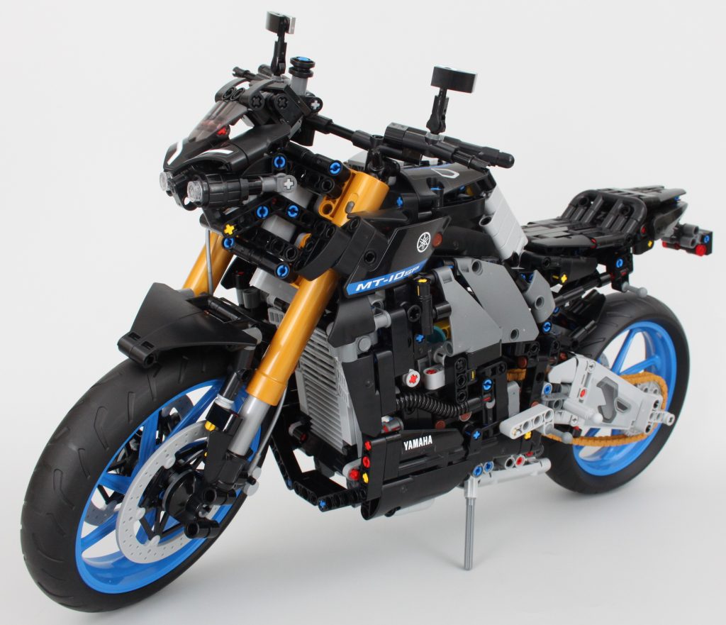 LEGO Technic 42159 Yamaha MT 10 SP review 35 1024x881