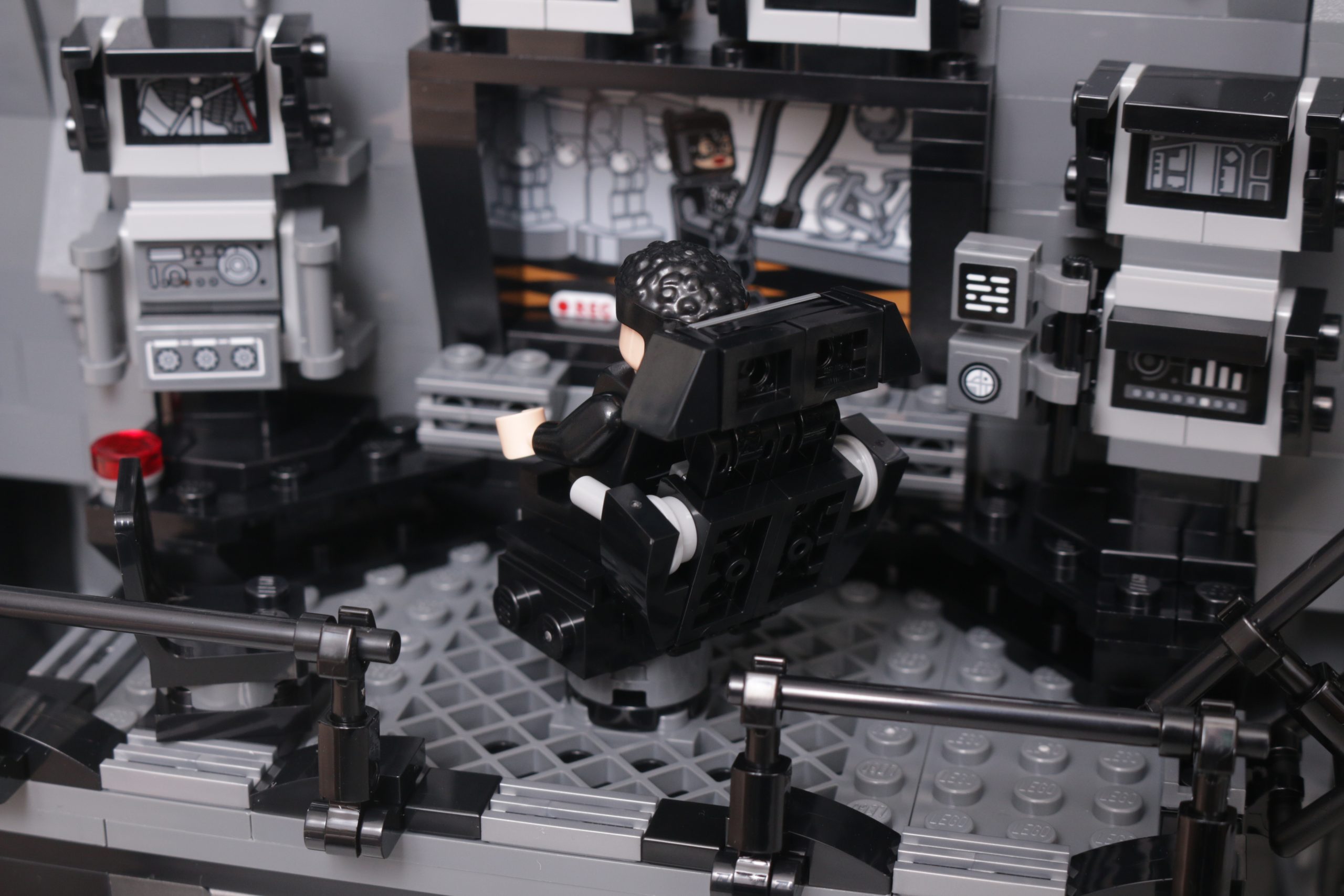 LEGO Batman 76252 Batcave – Shadow Box review 38 scaled