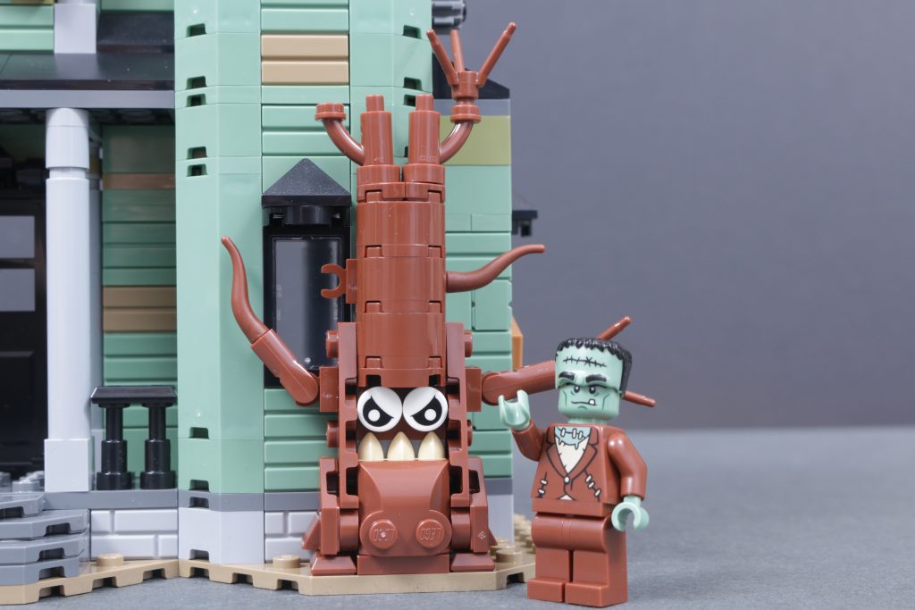 LEGO Creator 3 in 1 31167 Haunted Mansion review 6 1024x683
