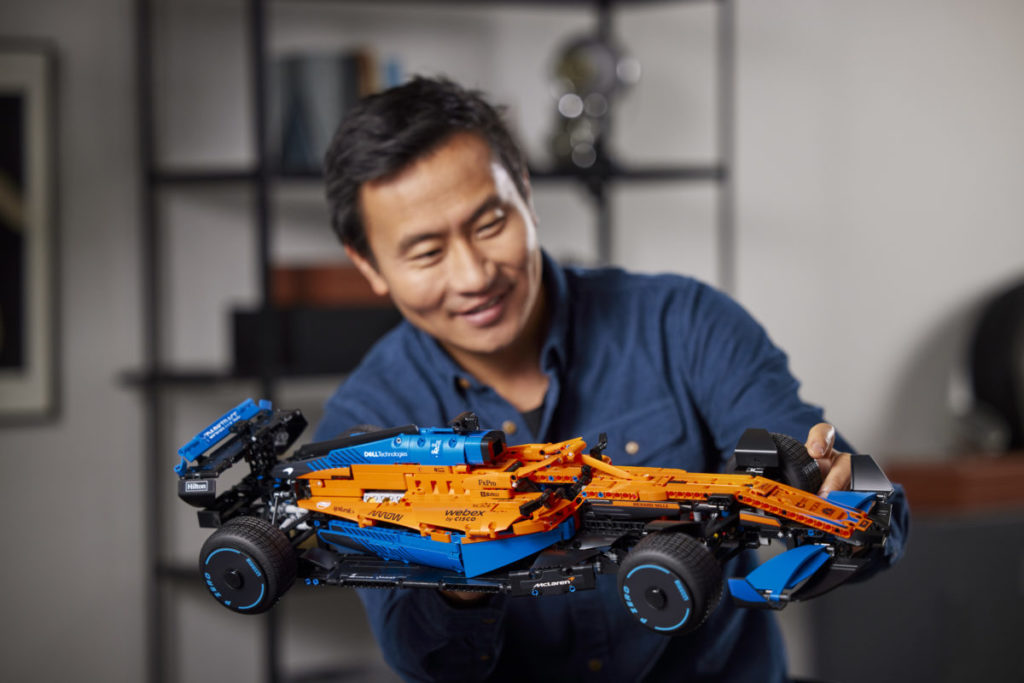 LEGO Technic 42141 McLaren Formula 1 Race Car 4 1024x683