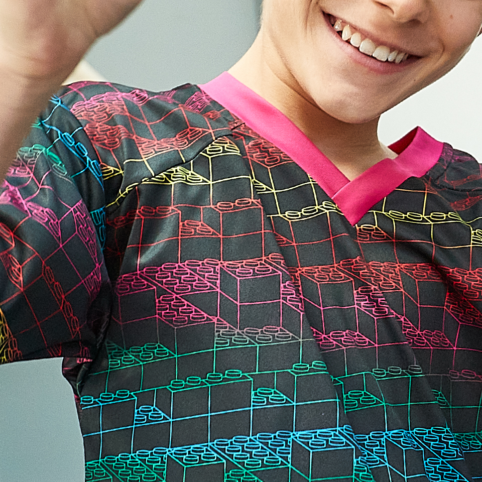 H23133 kids fw21 lego vidiyo launch product grid shirt 04 m.jpg 736055