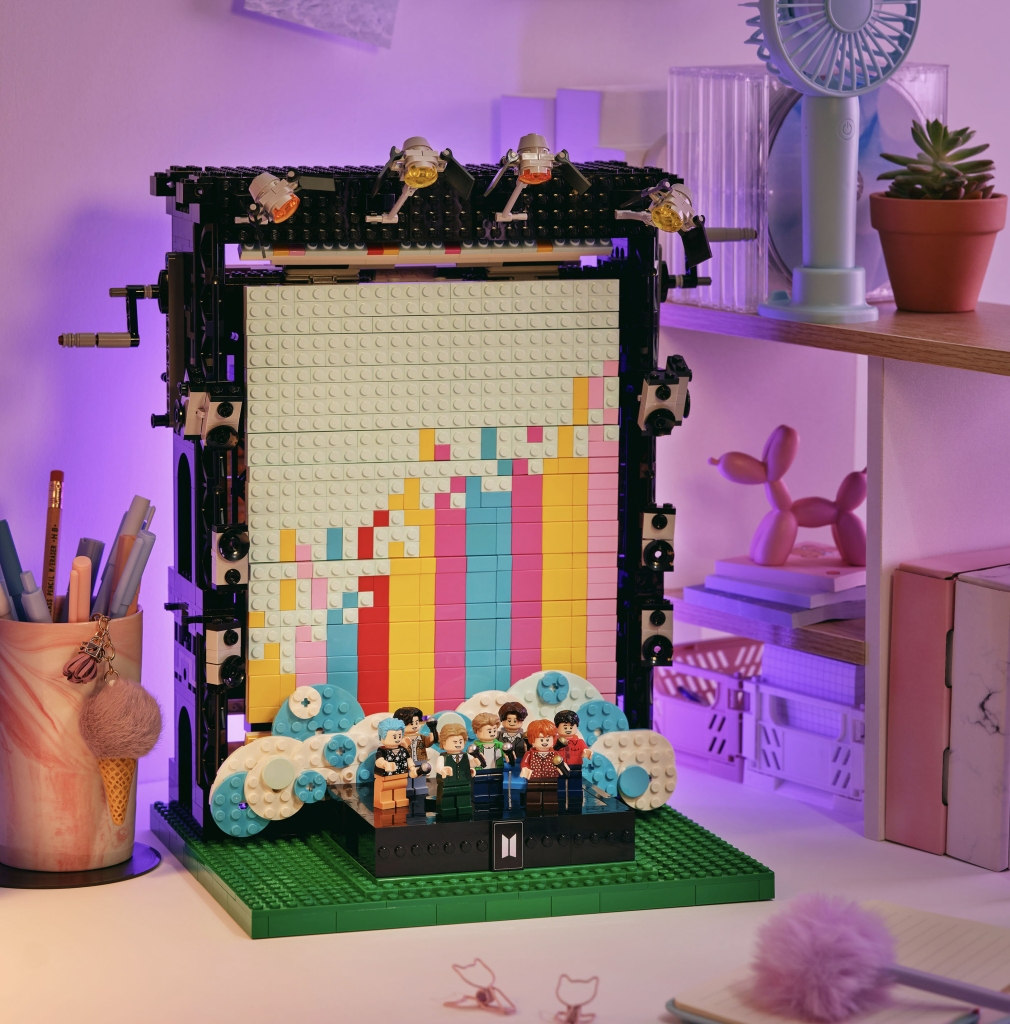 LEGO Ideas 21339 BTS Dynamite alternate build 4 1010x1024
