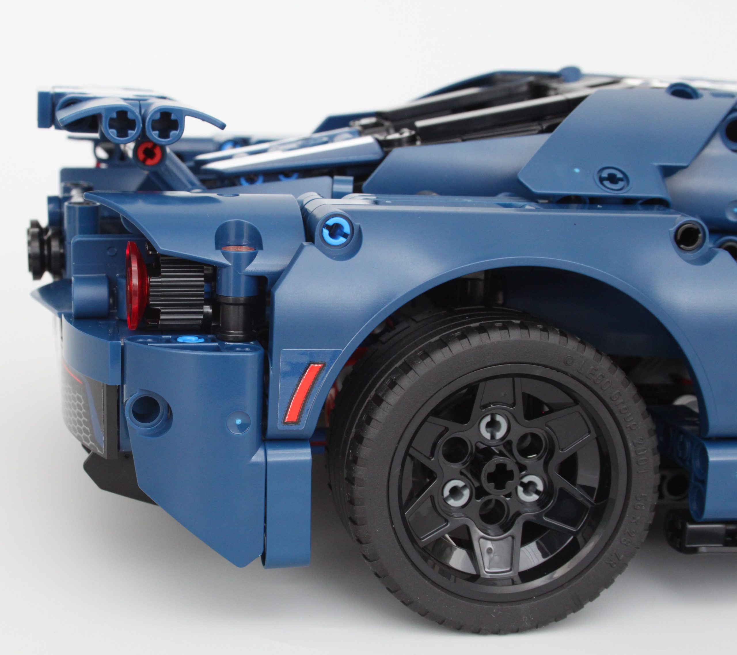 LEGO Technic 42154 2022 Ford GT review 25 scaled