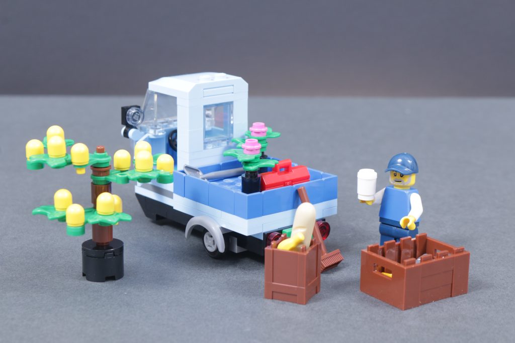 LEGO Ideas 5009422 Italian Market Van review 6 1024x683