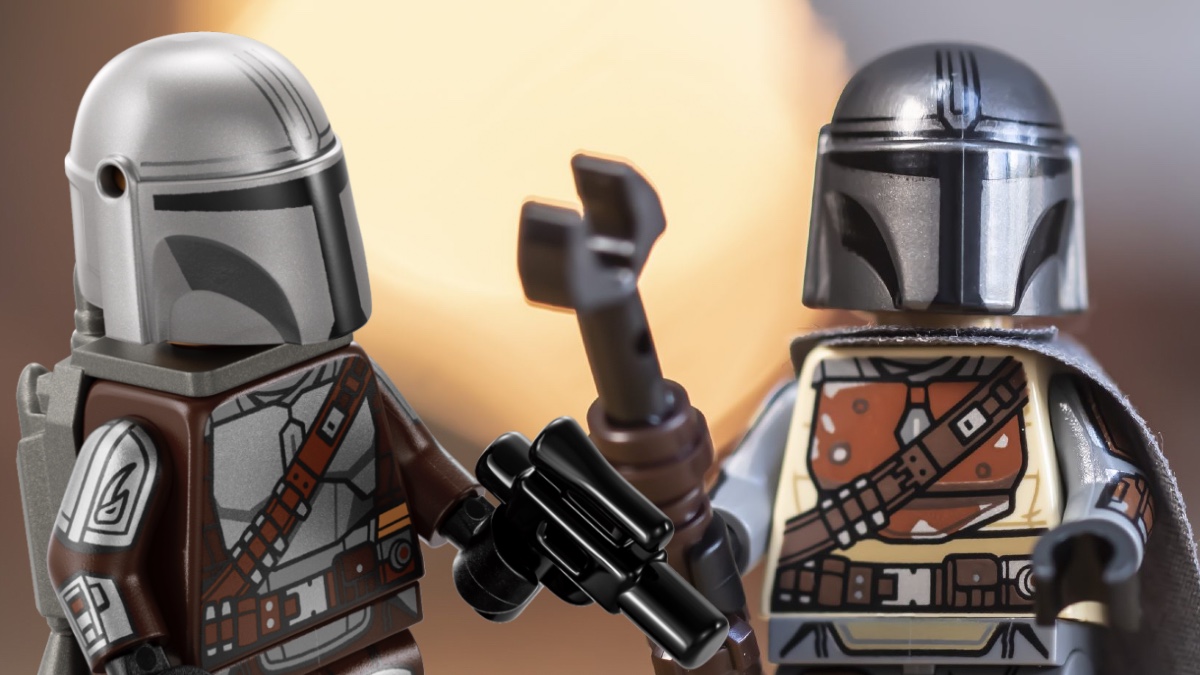 New LEGO Star Wars: The Mandalorian 2023 minifigure is the best of both worlds