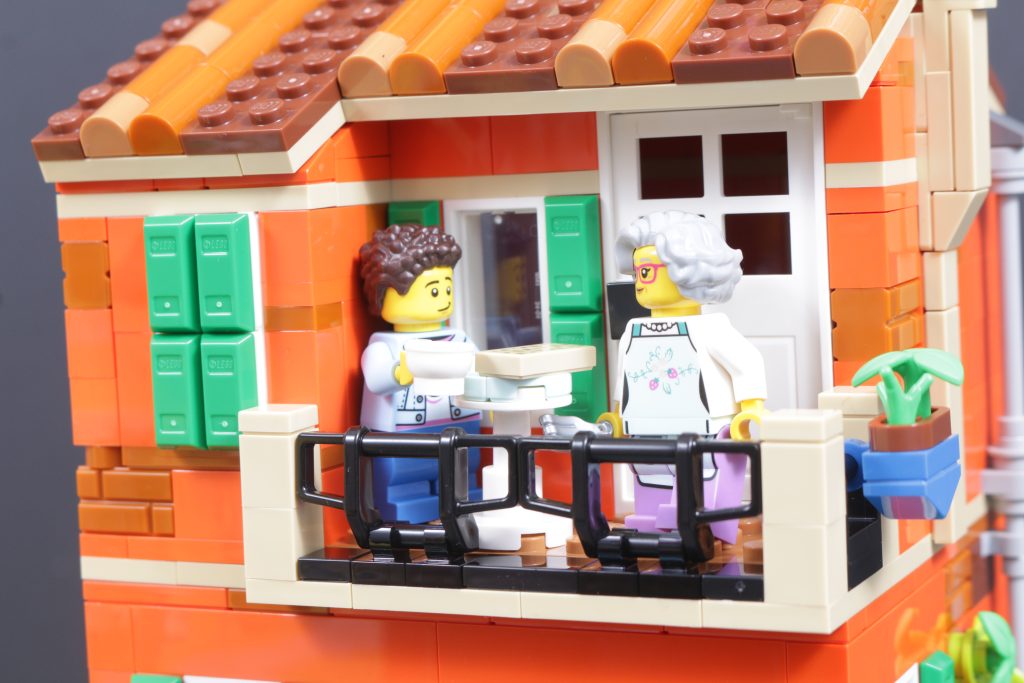 LEGO Ideas 21359 Italian Riviera review 18 1024x683