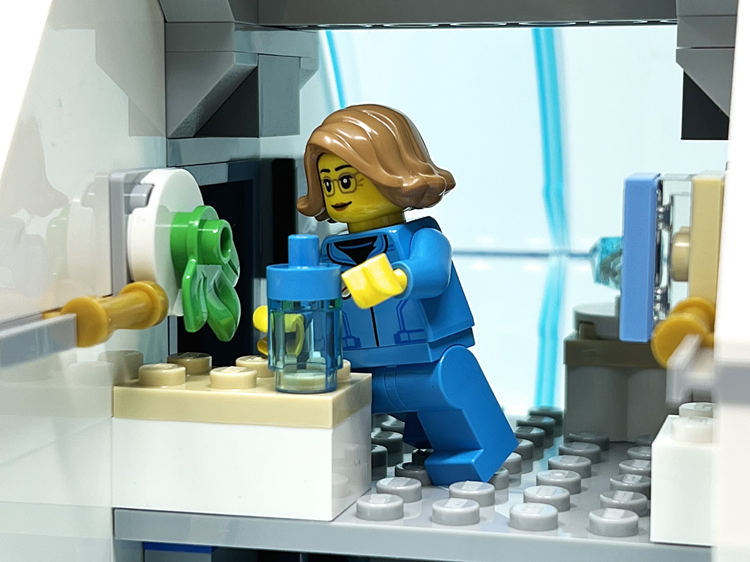 LEGO CITY 60349 Lunar Space Station review 4 scaled