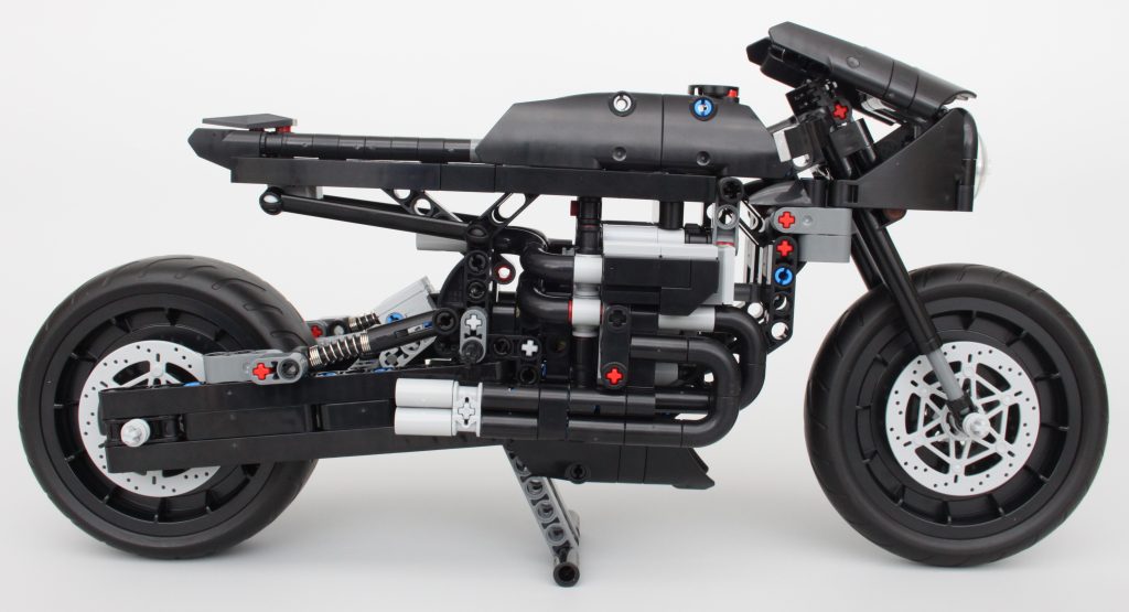 LEGO Technic 42155 The Batman Batcycle review 7 1024x555