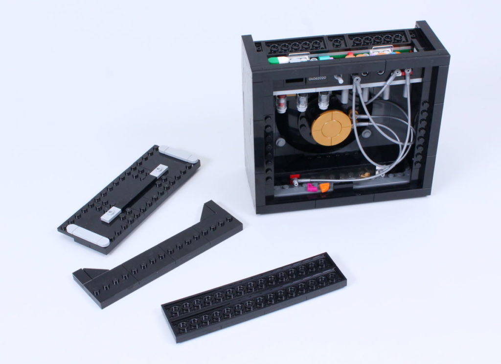 LEGO Ideas 21329 Fender Stratocaster review 24 1024x743