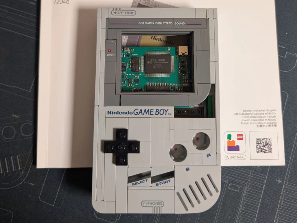 Natalie the Nerd Working LEGO Game Boy 5 1024x768