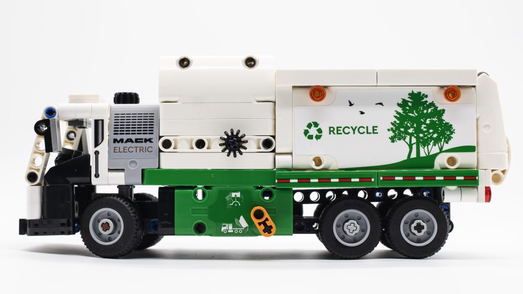 LEGO Technic 42167 Mack LR Electric Garbage Truck 10 1024x576