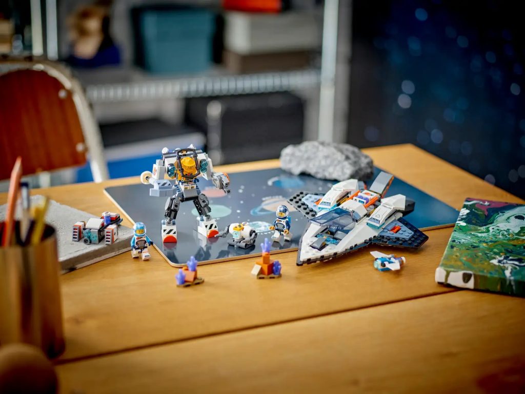 LEGO City 60441 Space Explorers Pack Lifestyle 2 1024x768