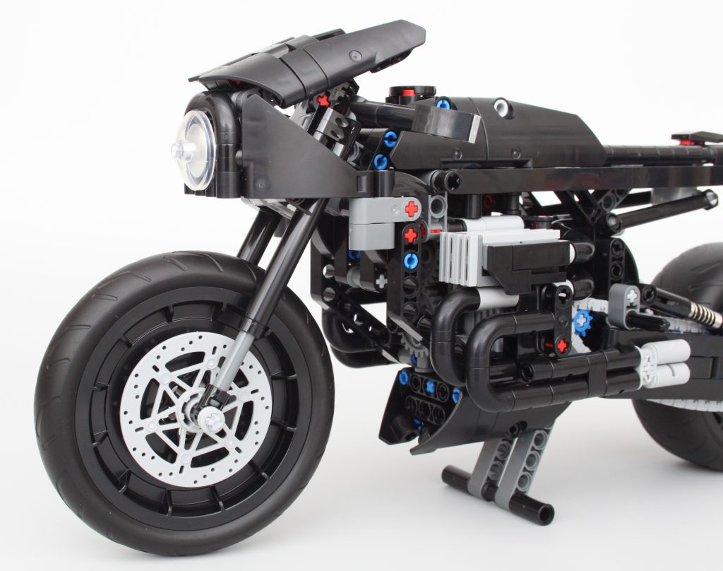 LEGO Technic 42155 The Batman Batcycle review 10 1024x808