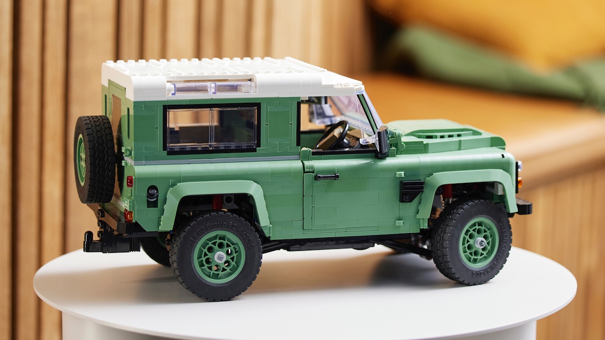LEGO Icons 10317 Land Rover Classic Defender 90 featured 2