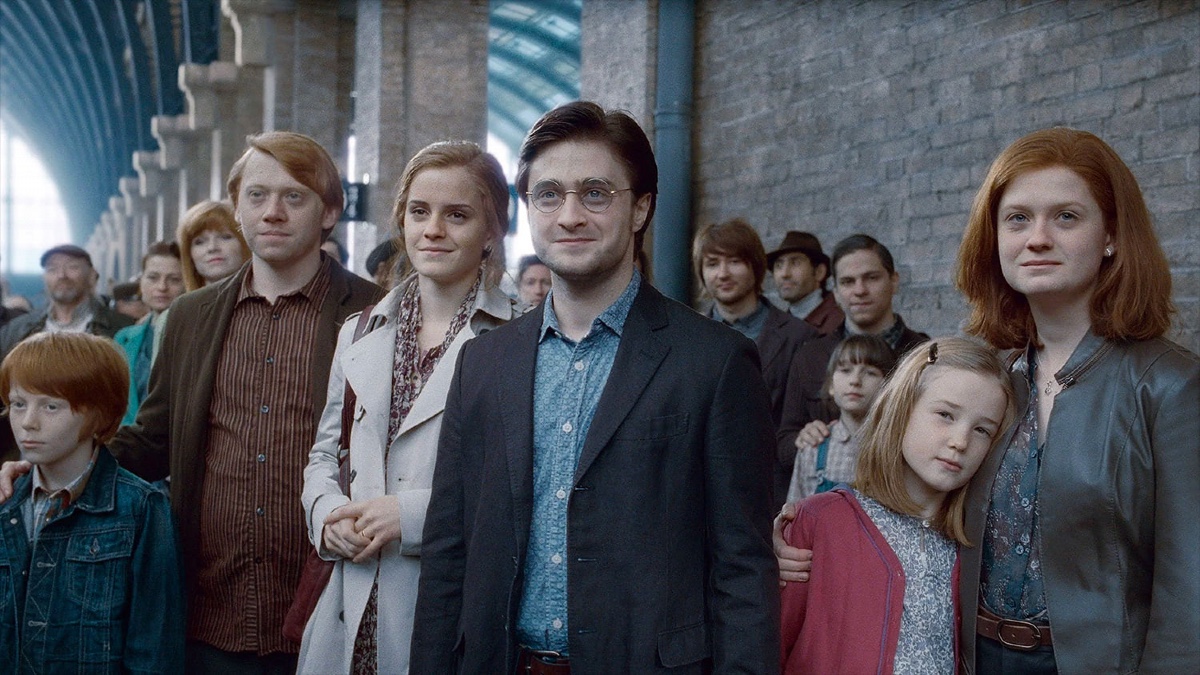 LEGO explains why the new Hogwarts Express is missing epilogue Ron and Hermione