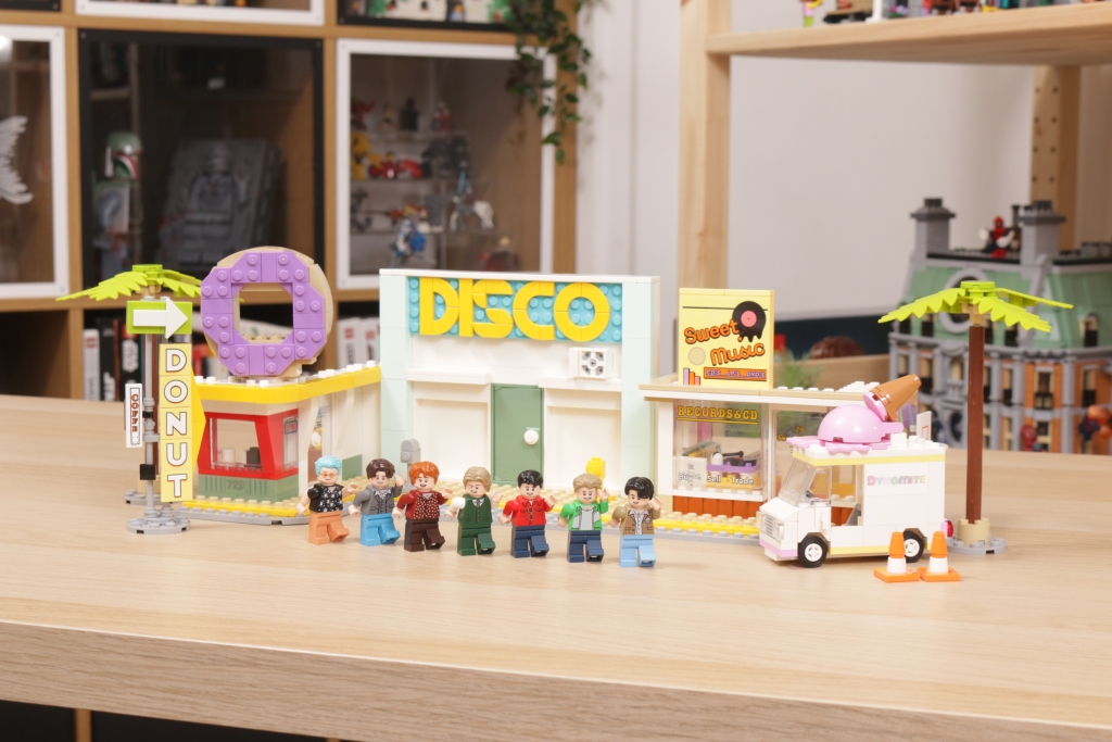 LEGO Ideas 21339 BTS Dynamite Bangtan Boys Jin Suga j hope RM Jimin V Jung Kook review 80 1024x683