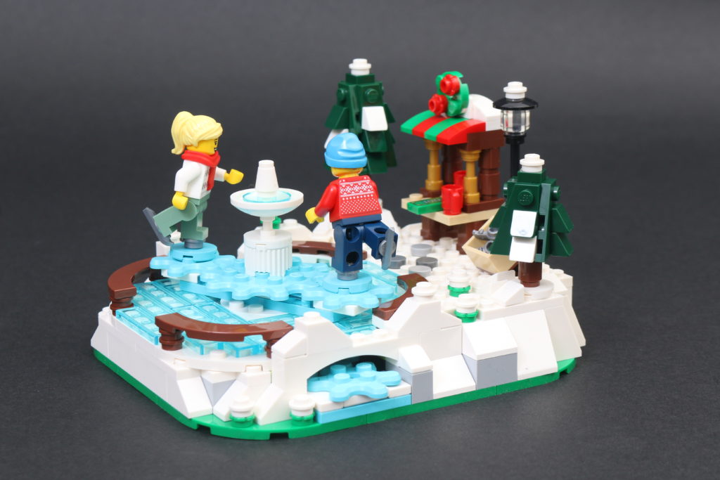 LEGO 40416 Ice Skating Rink gift with purchase review 12