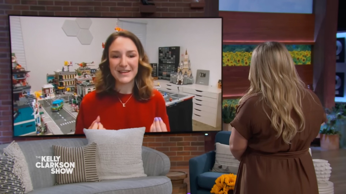 LEGO TikTok star pops up on The Kelly Clarkson Show, wins $1,000