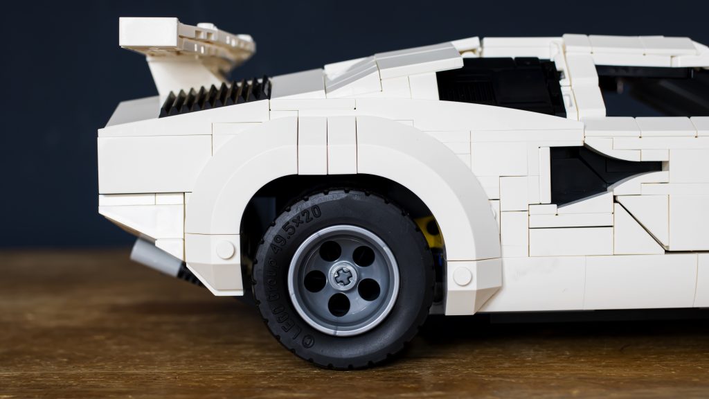 LEGO Icons 10337 Lamborghini Countach 5000 Quattrovalvole 21 1024x576
