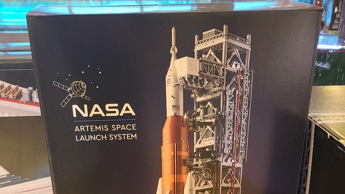 LEGO Icons 10341 NASA Artemis Space Launch System revealed