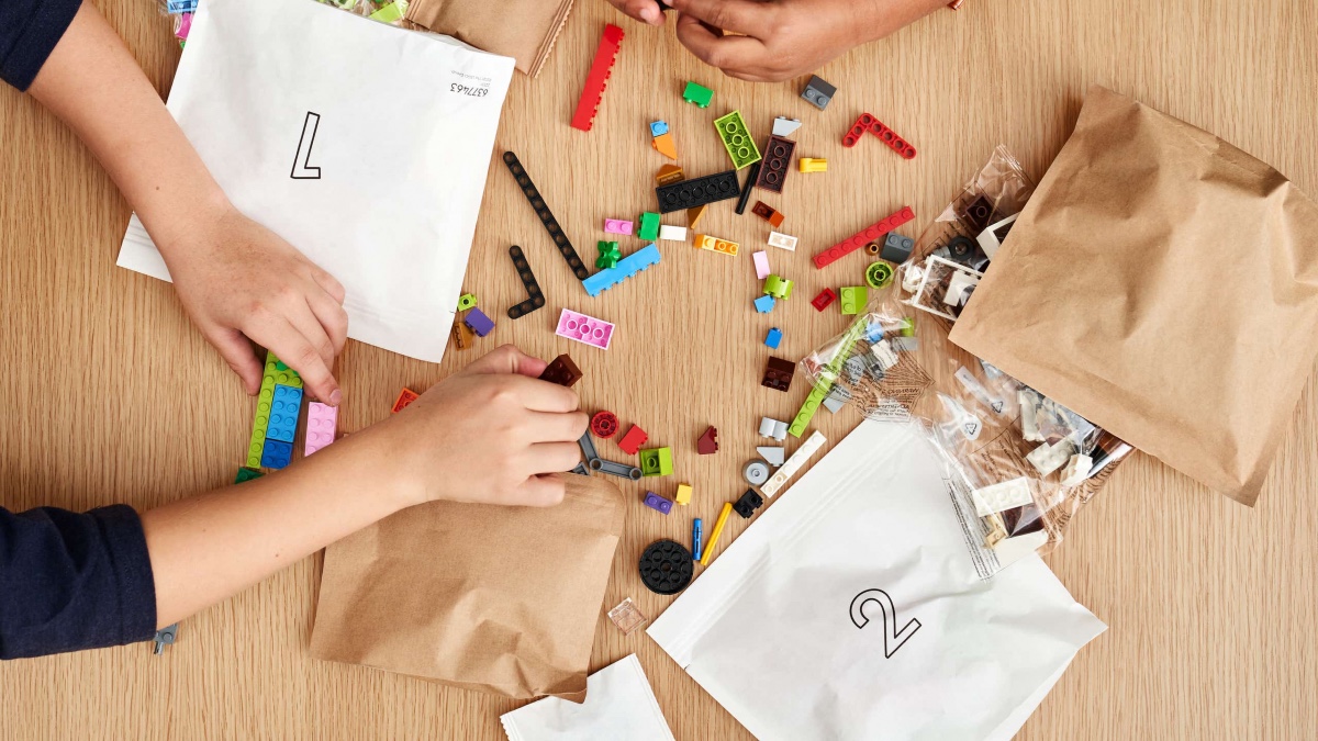 LEGO CEO says paper bags roll-out is ‘on track’, offers more concrete timeline