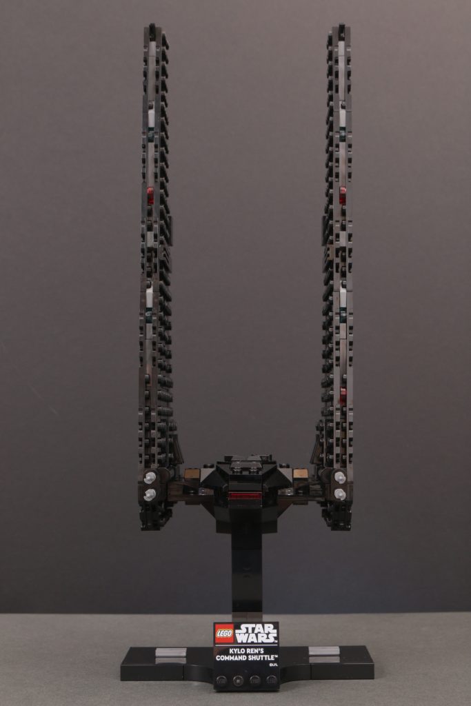 LEGO Star Wars 75406 Kylo Rens Command Shuttle review 2 683x1024