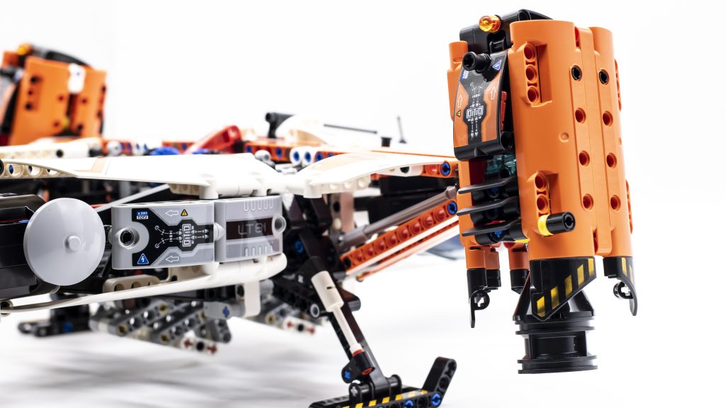 LEGO Technic 42181 vtol heavy cargo spaceship lt81 19 1024x576
